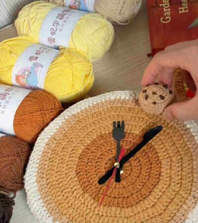 Crochet Clock