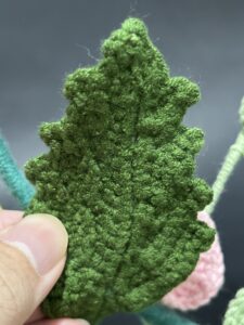 Crochet leaf pattern for serrated forest leaf with wire